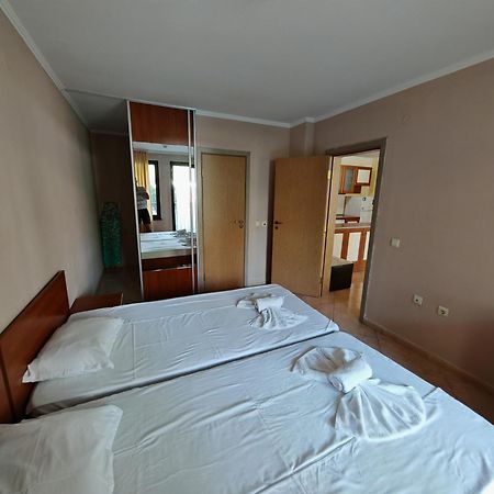 Marina Delfin Apartments - Top Location & Pet Friendly Szveti Vlasz Kültér fotó