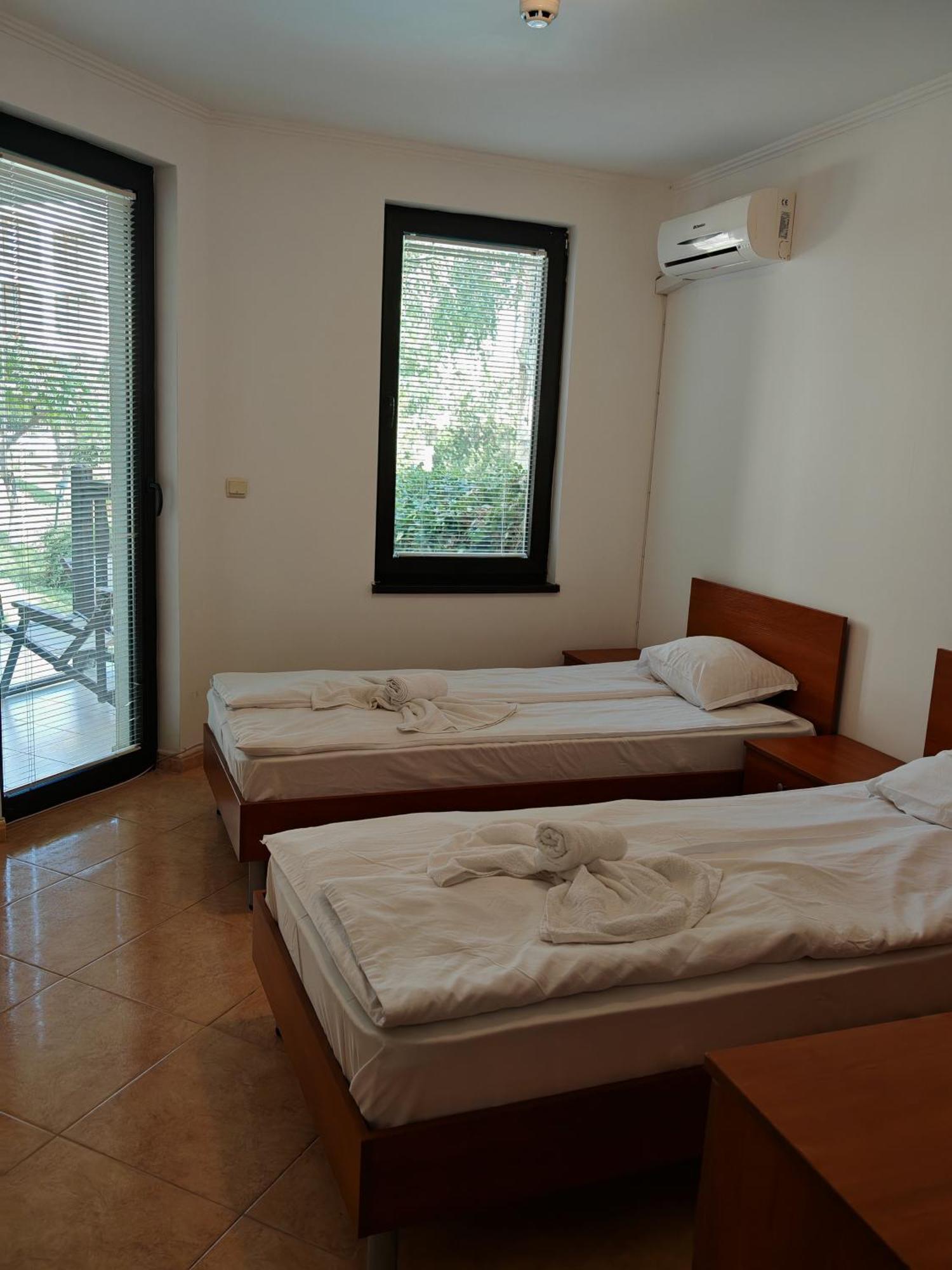 Marina Delfin Apartments - Top Location & Pet Friendly Szveti Vlasz Kültér fotó