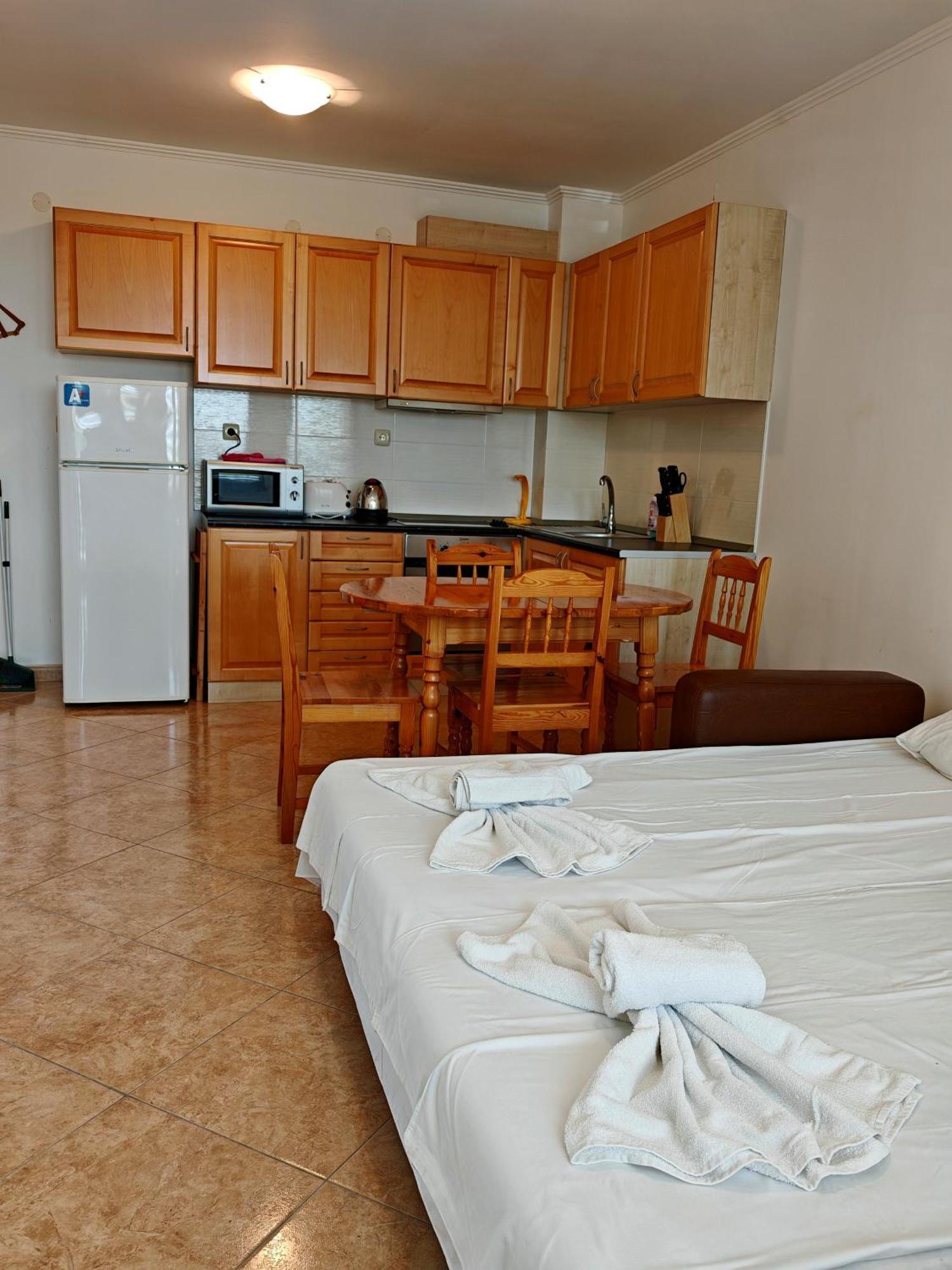Marina Delfin Apartments - Top Location & Pet Friendly Szveti Vlasz Kültér fotó