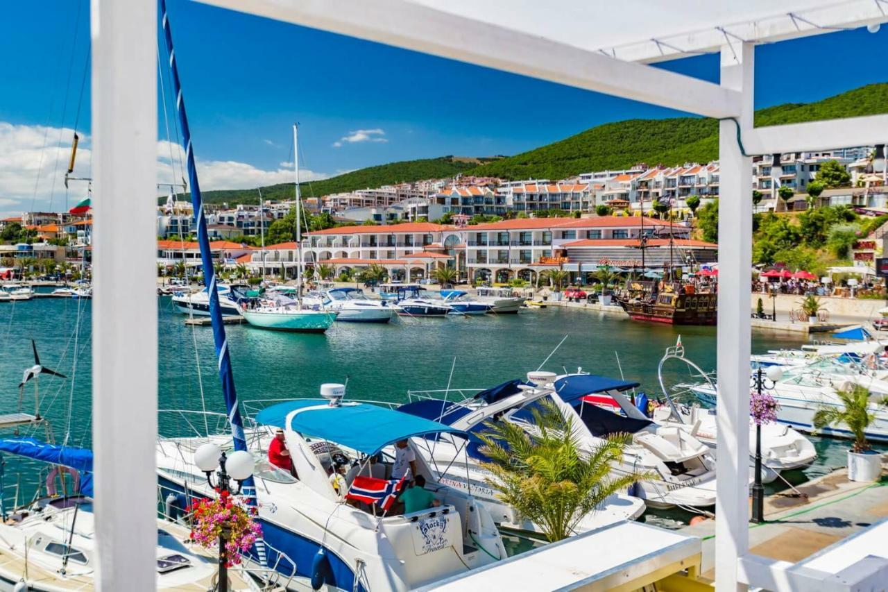 Marina Delfin Apartments - Top Location & Pet Friendly Szveti Vlasz Kültér fotó